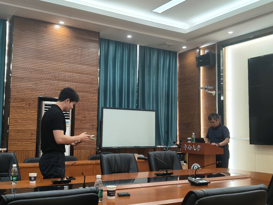 会议室里的电视AI 生成的内容可能不正确。