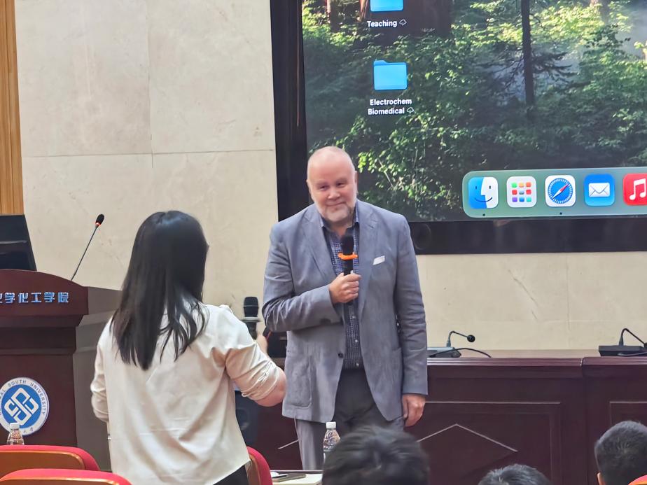 c38bdac876e23bb26a9edc80932c48e